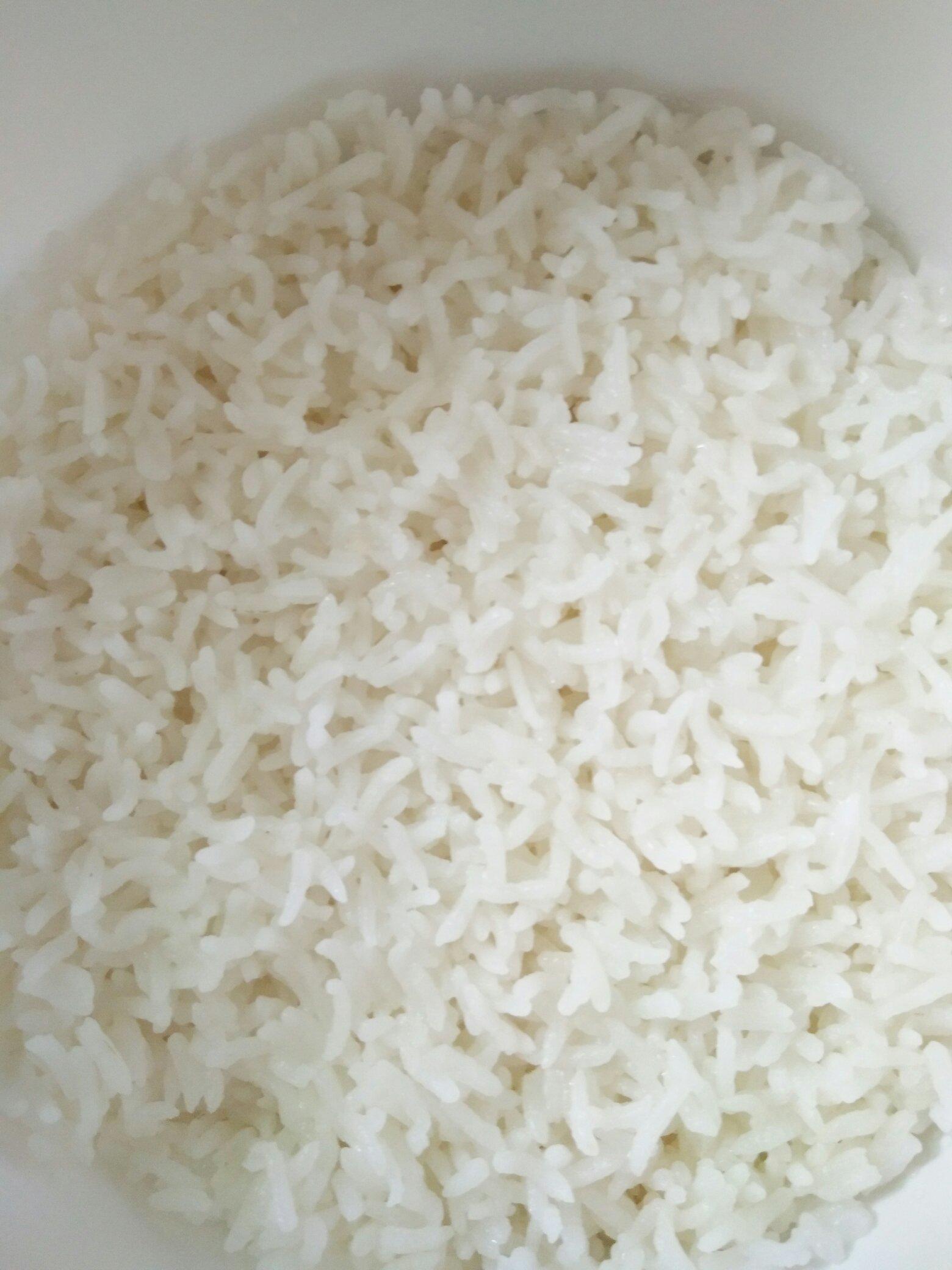 微波爐蒸米飯的做法 步骤1