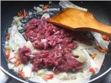 子姜紫蘇炒牛肉的做法 步骤6