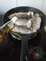 紫蘇燉魚的做法 步骤5
