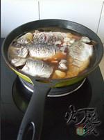 紫蘇燉魚的做法 步骤6