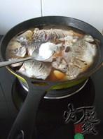 紫蘇燉魚的做法 步骤7