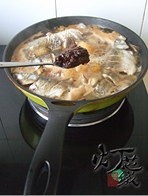 紫蘇燉魚的做法 步骤8