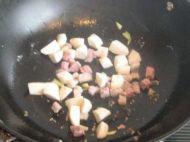 黃花菜乾菜煲鹹肉粥的做法 步骤4