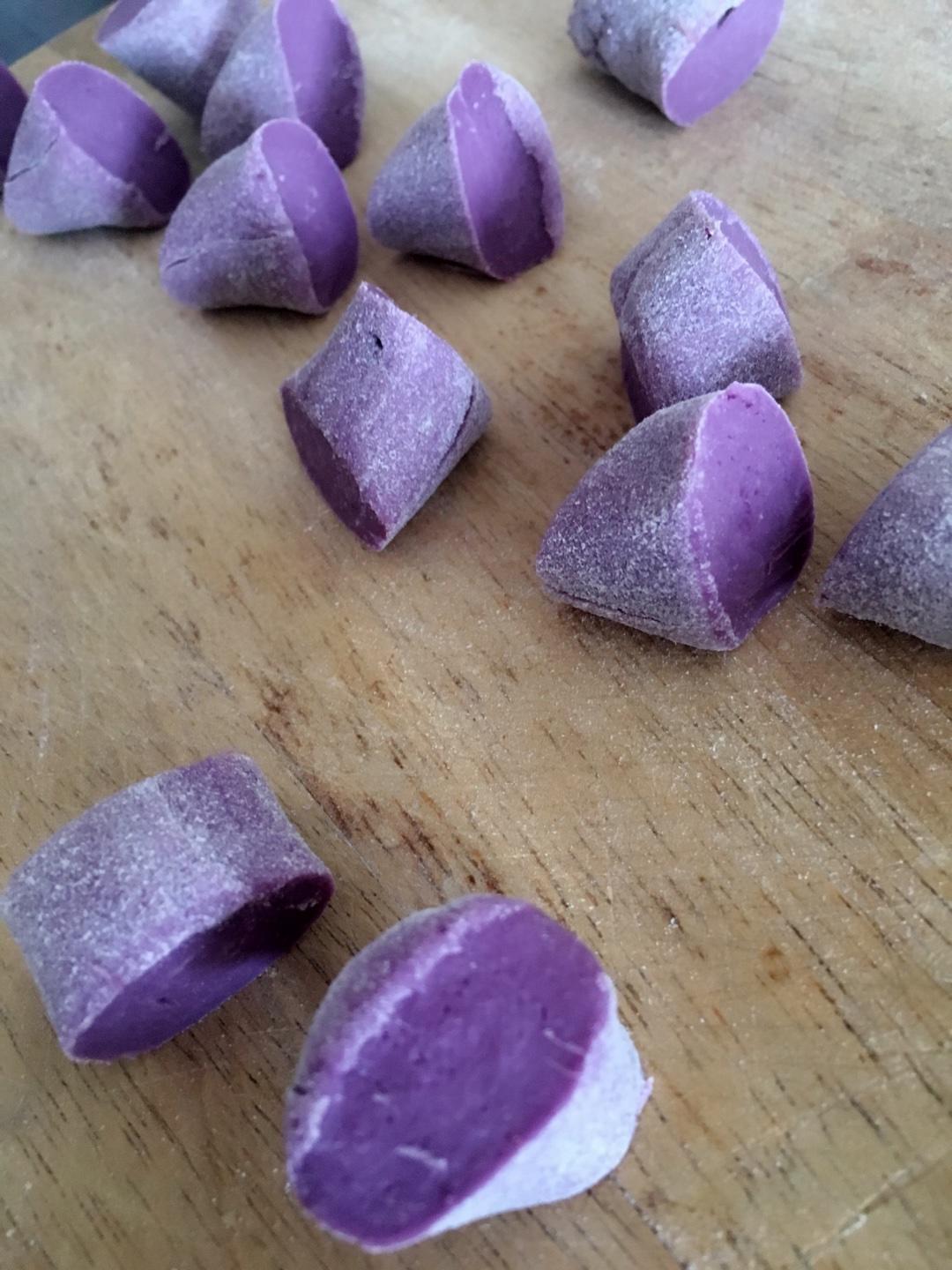 紫薯餃子的做法 步骤3