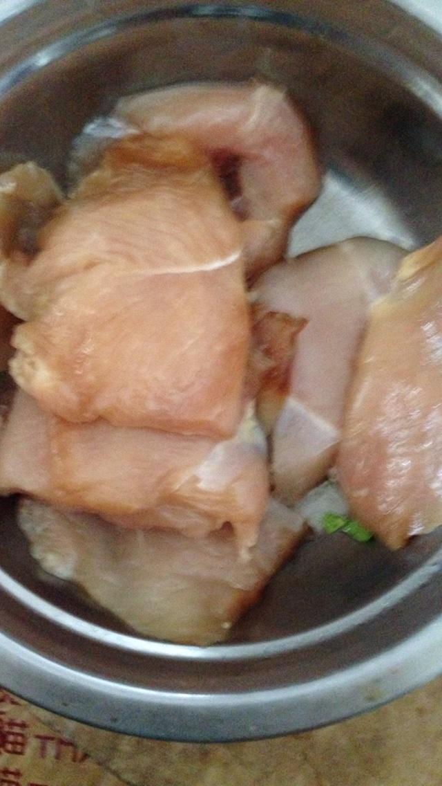 薺菜雞肉粥的做法 步骤1