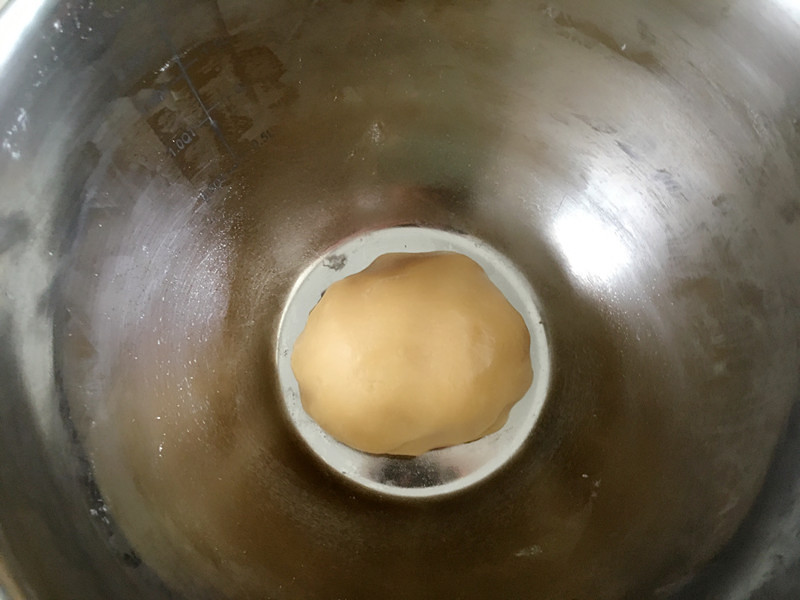 椰蓉蔓越莓奶黃月餅的做法 步骤5