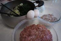 薺菜蝦仁香菇肉餛飩的做法 步骤2