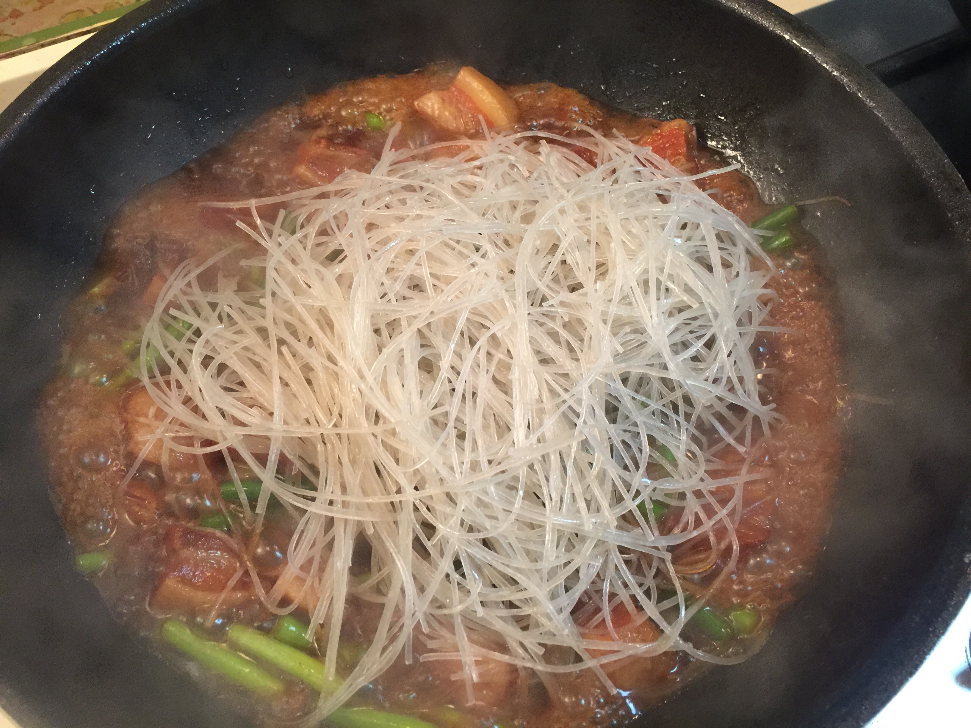 紅燒肉燜蒜薹的做法 步骤18