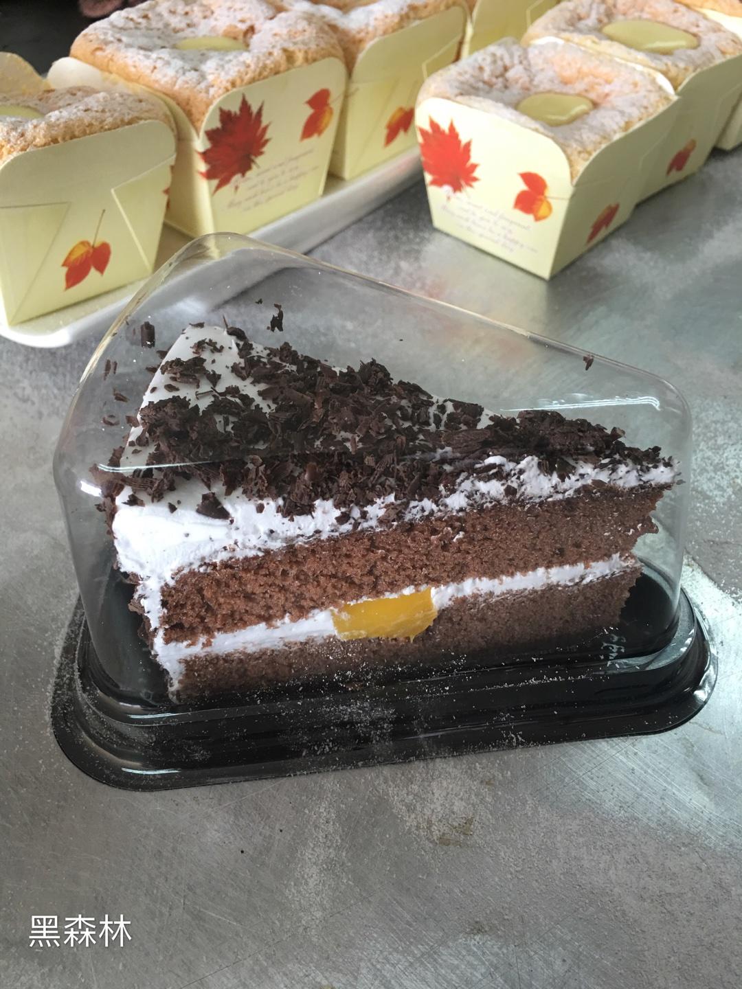 巧克力蛋糕、黑森林蛋糕的做法 步骤2