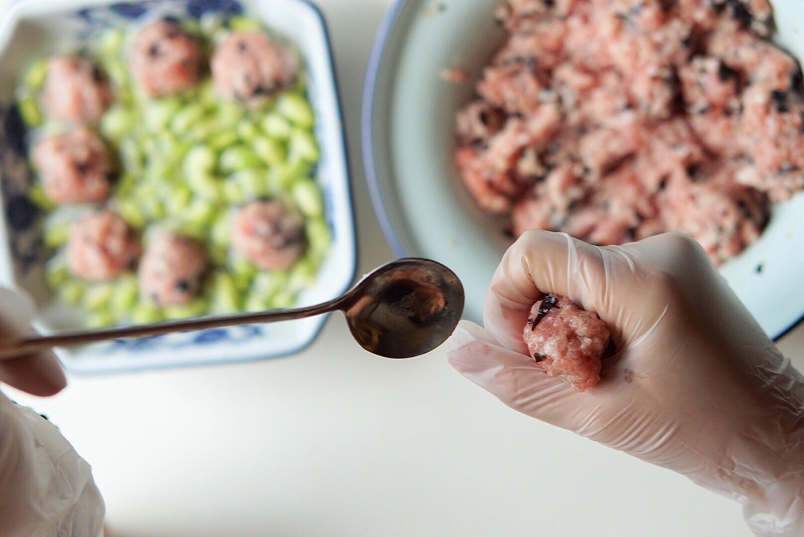 南陵土菜：蒸出來的毛豆木耳肉圓湯的做法 步骤6