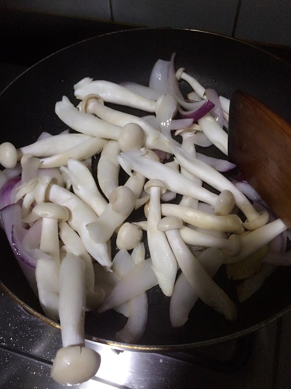 泰式椰漿咖哩蝦的做法 步骤4