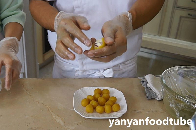 乳酪榴蓮冰皮月餅 乳酪果醬Ice Moon Cakes with Durian & Cream Cheese的做法 步骤3