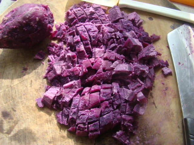 那一抹妖嬈的紫色，驚豔的紫薯冰皮月餅！的做法 步骤6