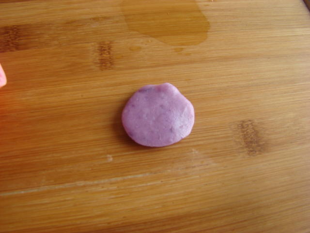 那一抹妖嬈的紫色，驚豔的紫薯冰皮月餅！的做法 步骤16