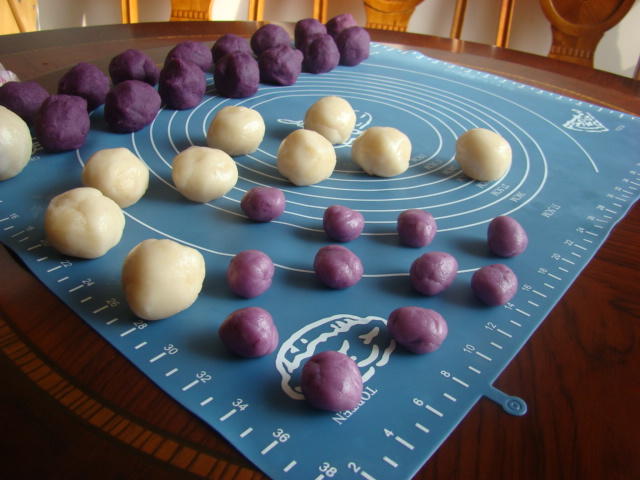 那一抹妖嬈的紫色，驚豔的紫薯冰皮月餅！的做法 步骤14