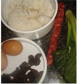 香腸青菜蛋炒飯的做法 步骤1