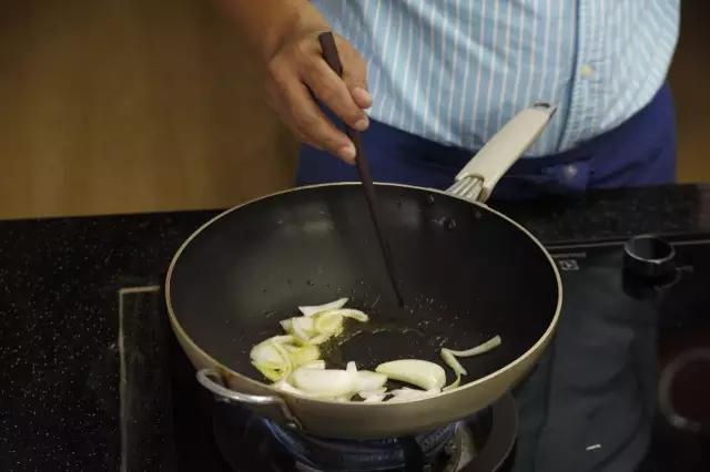 西式花椰菜濃湯的做法 步骤3