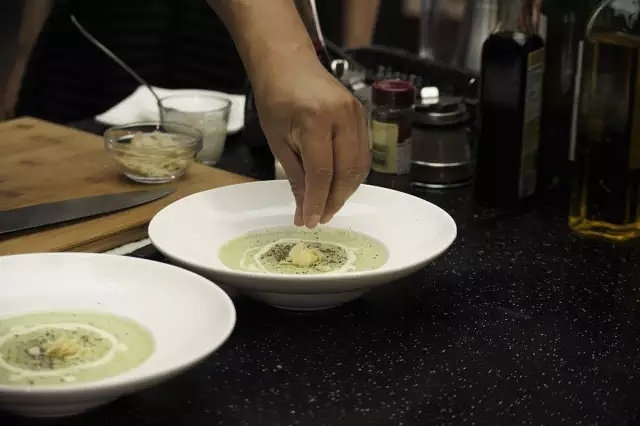 西式花椰菜濃湯的做法 步骤15