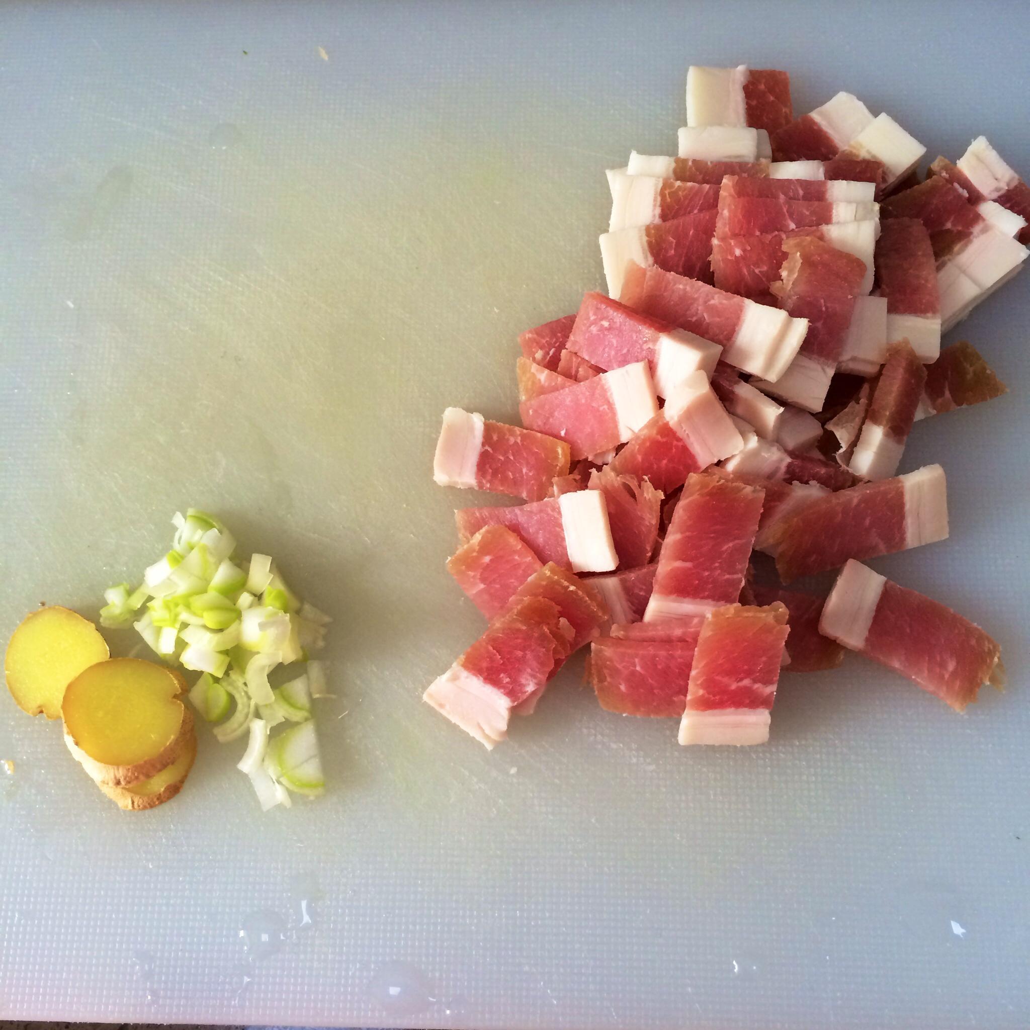 萵筍葉鹹肉菜飯的做法 步骤2