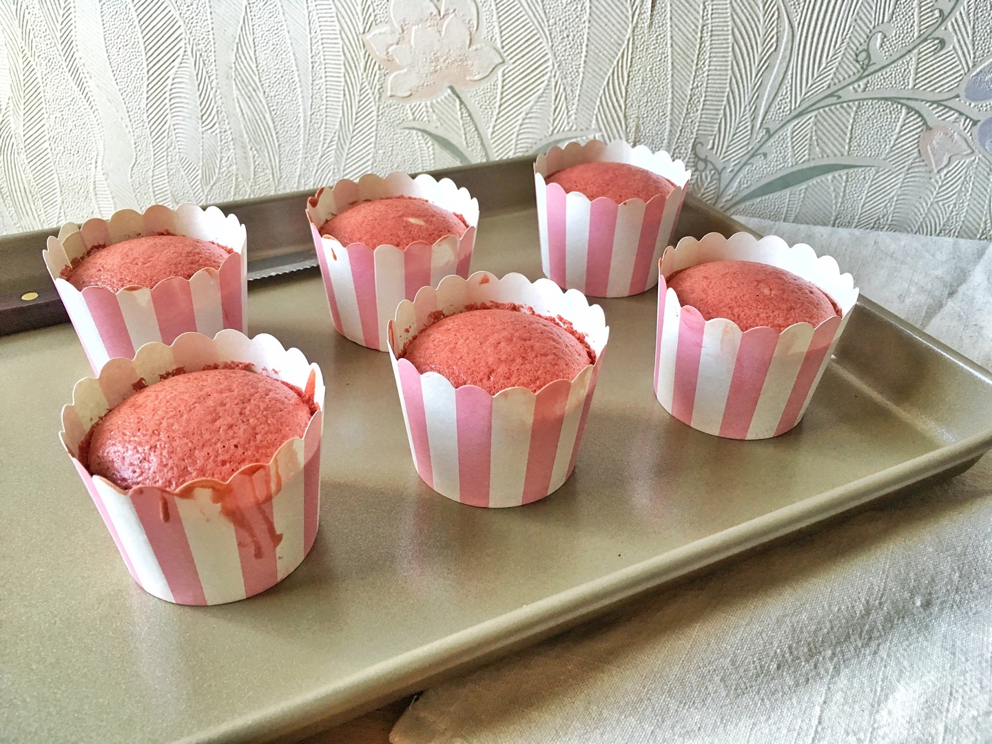 小紅帽cupcake | 紅絲絨乳酪戚風紙杯蛋糕的做法 步骤13