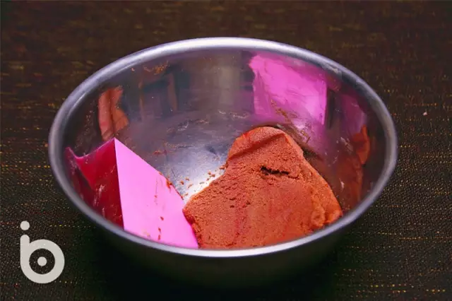 紅絲絨冰淇淋馬卡龍的做法 步骤2