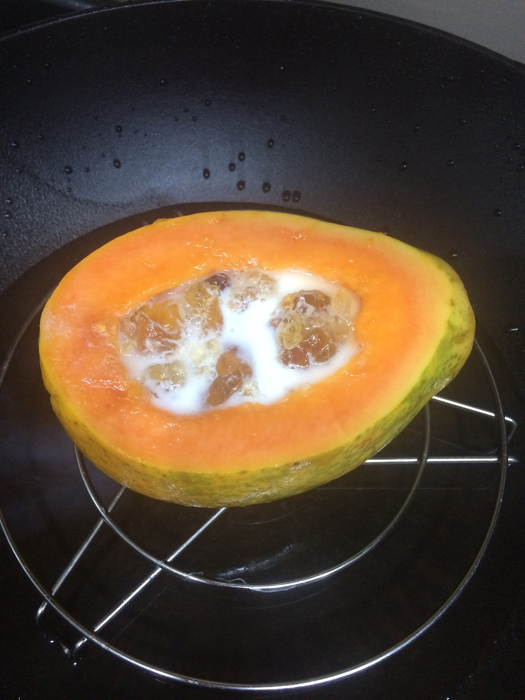 原只木瓜牛奶燉桃膠的做法 步骤3