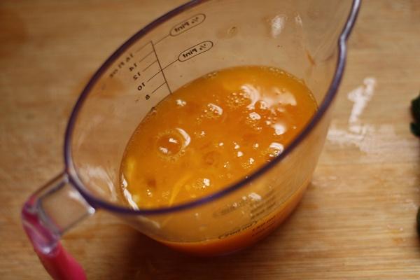 菠菜厚蛋燒的做法 步骤3