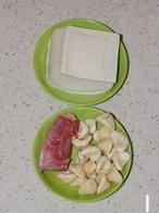 菱角燒豆腐的做法 步骤1