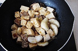 菱角燒豆腐的做法 步骤16