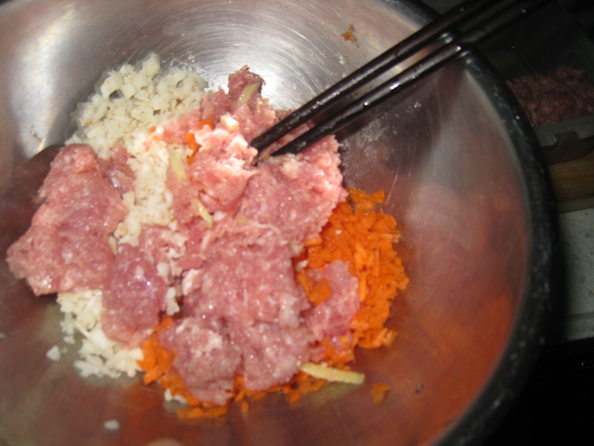 胡蘿蔔馬蹄蒸肉餅的做法 步骤5