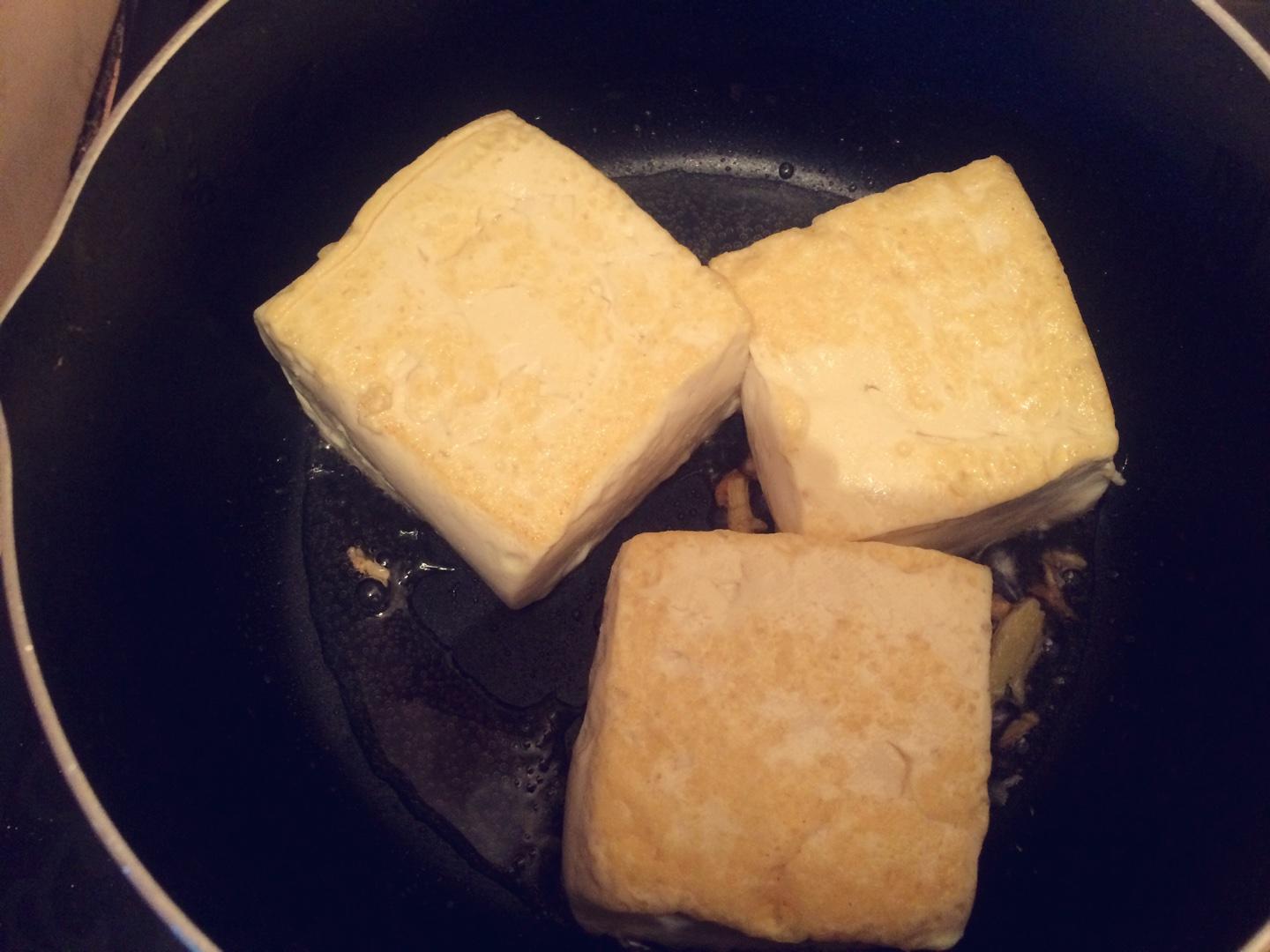 香煎豆腐的做法 步骤4