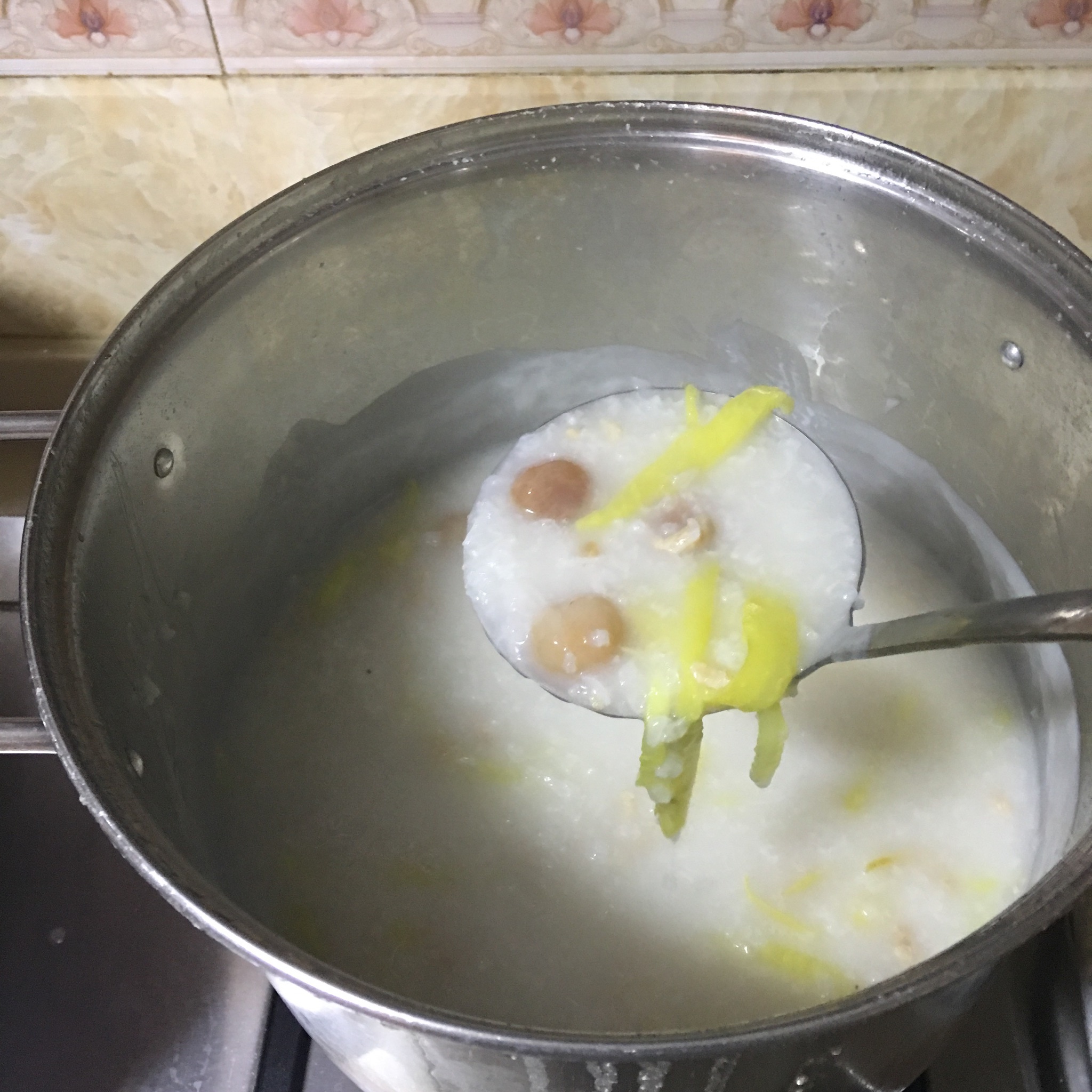 楊桃圓肉蝦米粥（健脾開胃粥）的做法 步骤6