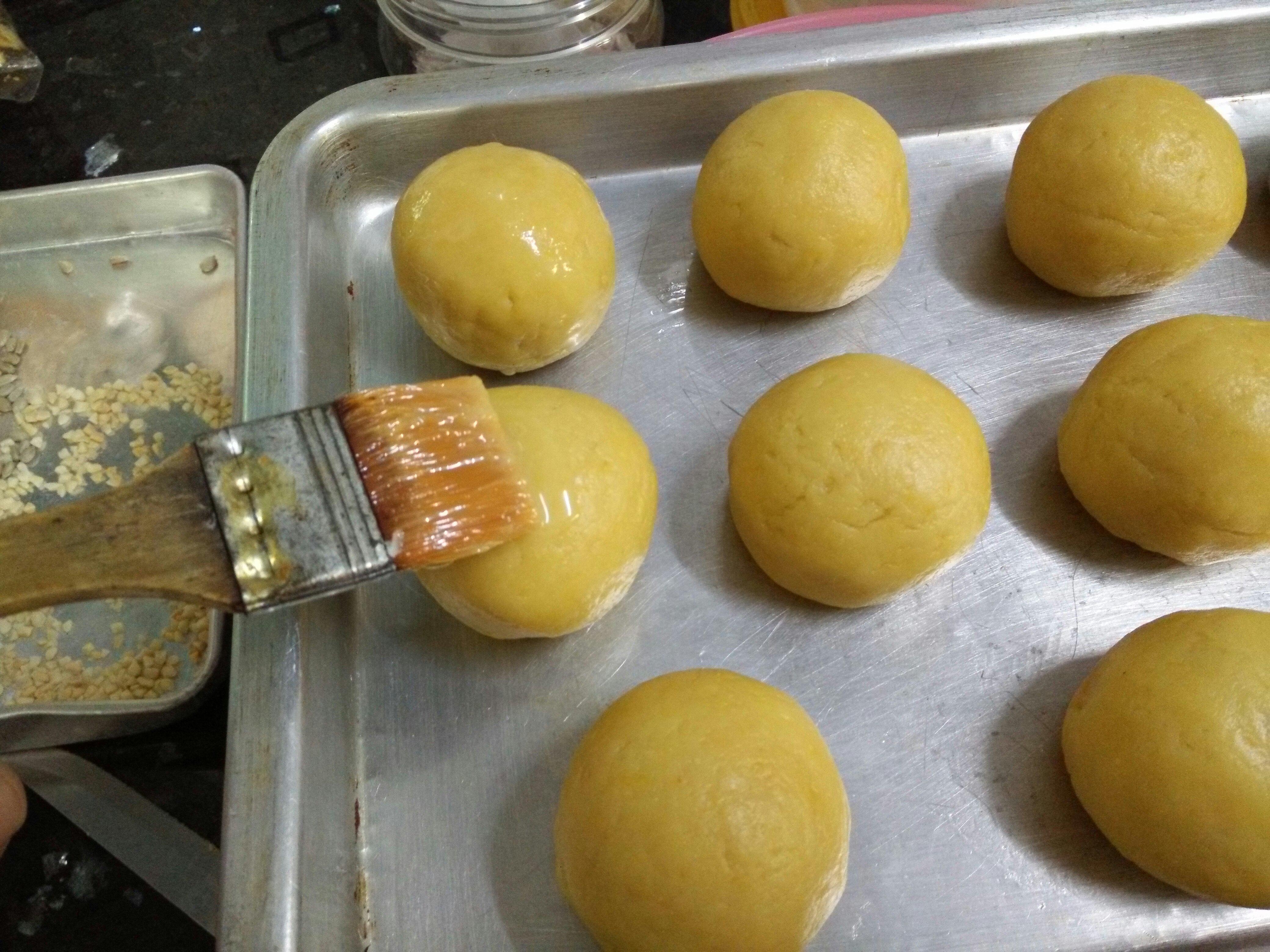 鹹蛋奶皇上海月餅的做法 步骤13