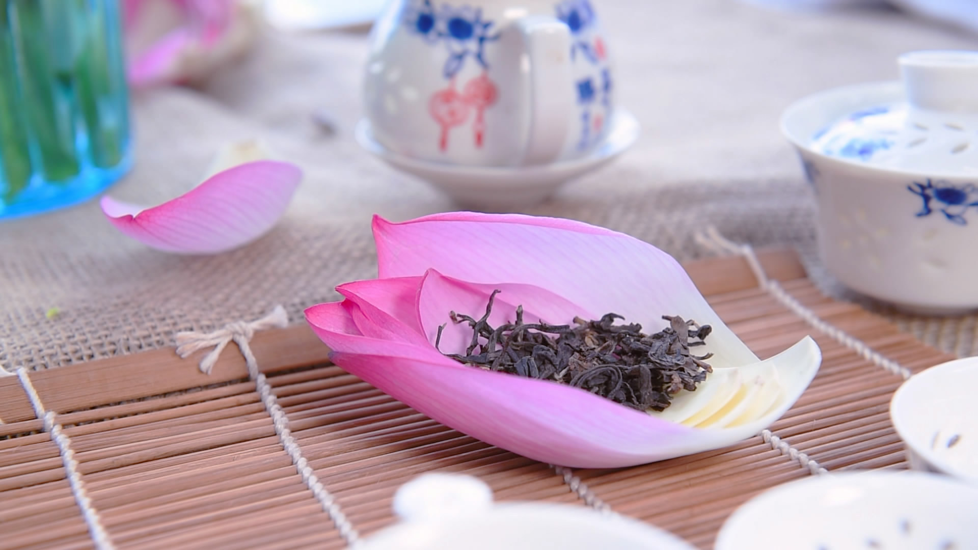 荷花普洱茶的香氣 充滿整個夏天的做法 步骤4
