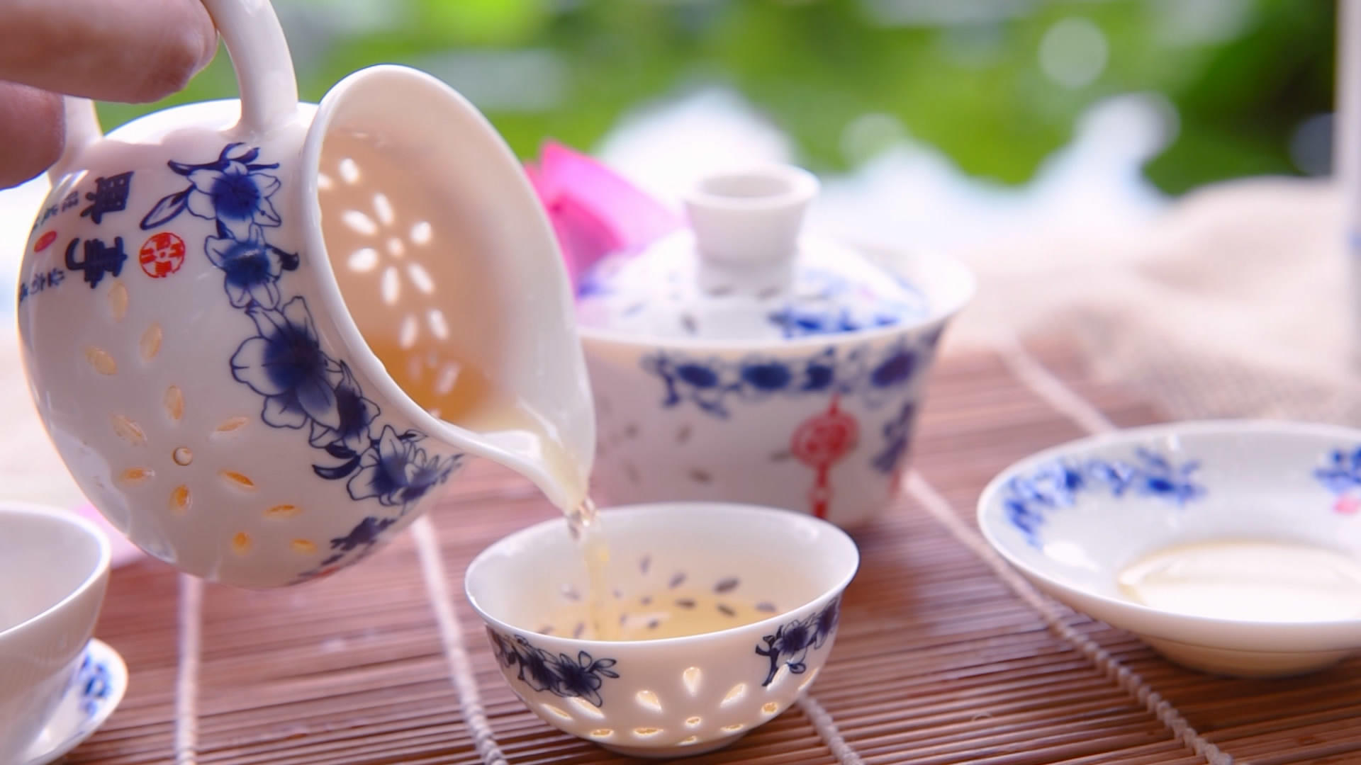 荷花普洱茶的香氣 充滿整個夏天的做法 步骤8