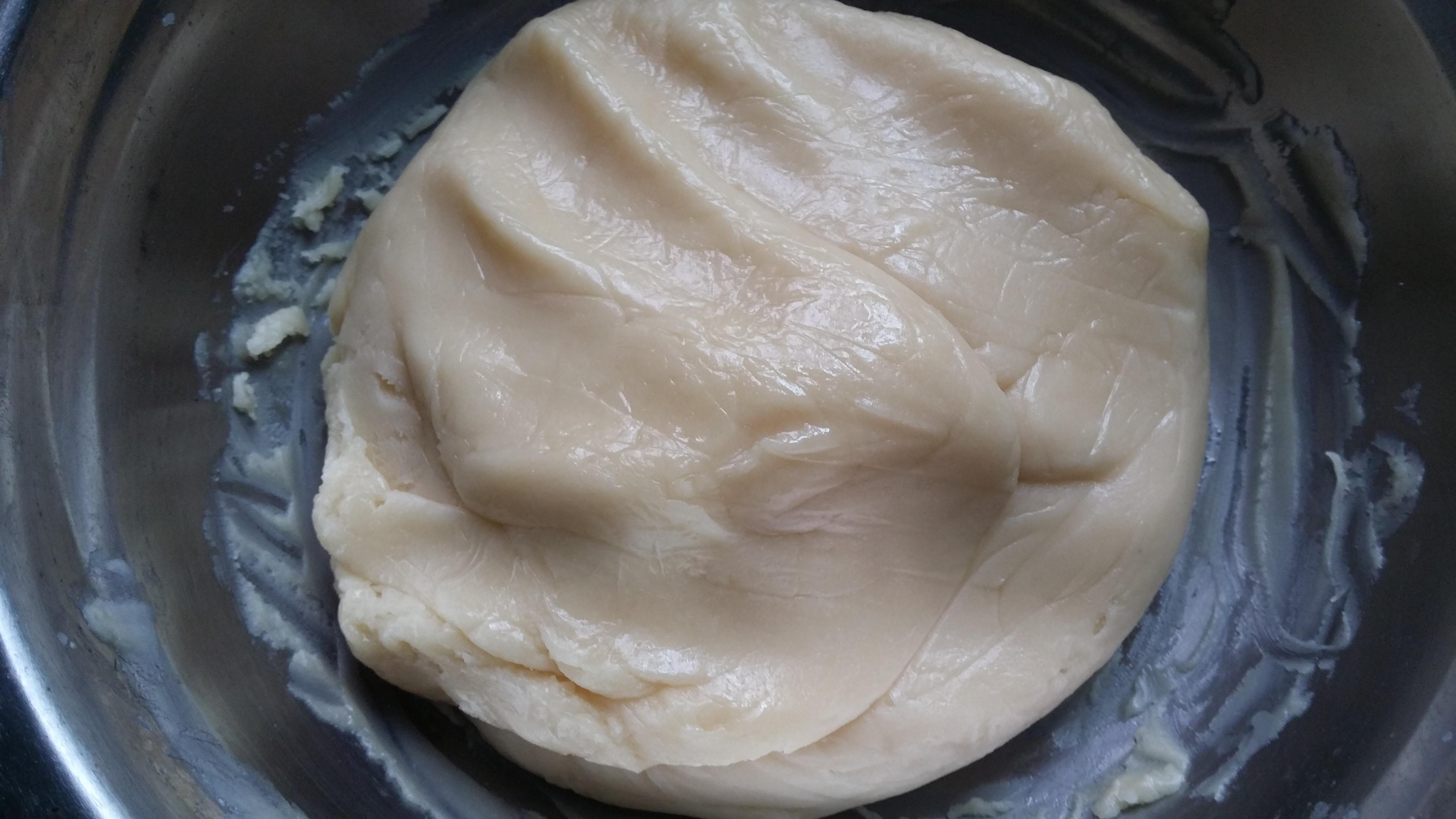 月餅季最香最百吃不厭的廣式五仁月餅的做法 步骤1