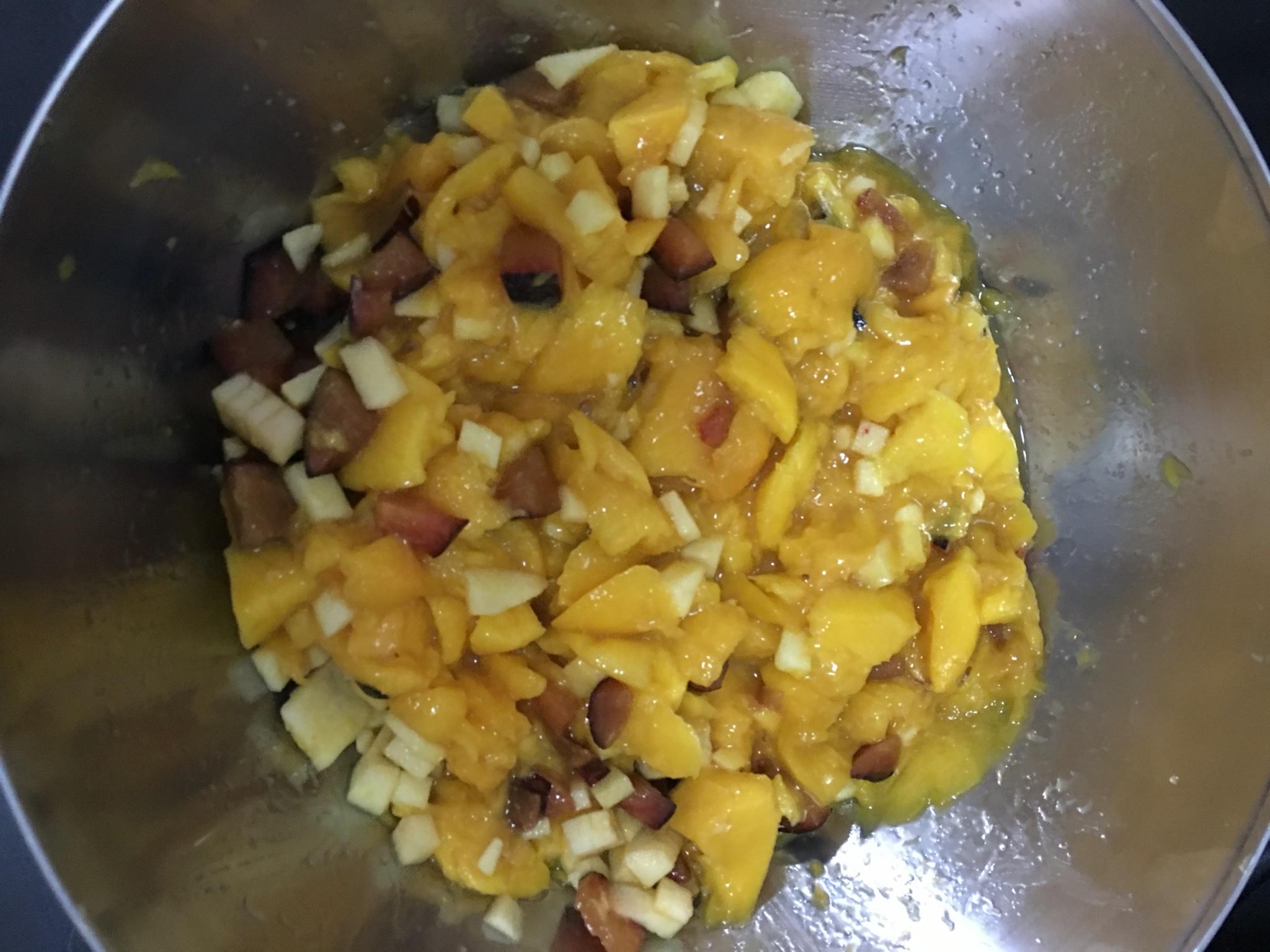 三果果醬之芒果蘋果加李子的做法 步骤4