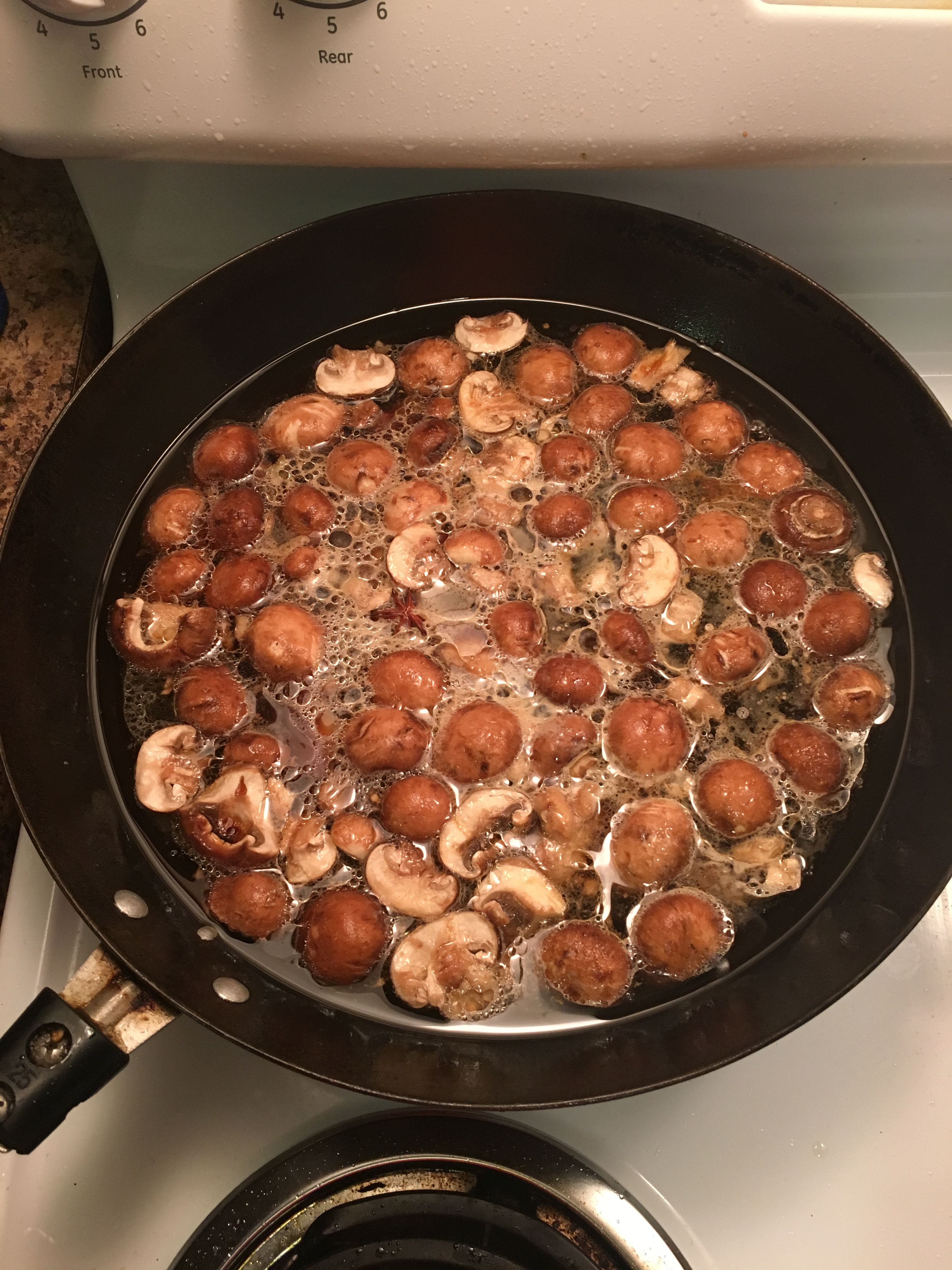 紅燒雞腿燉土豆蘑菇的做法 步骤4