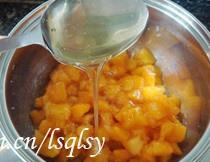 果醬杏子的做法 步骤2