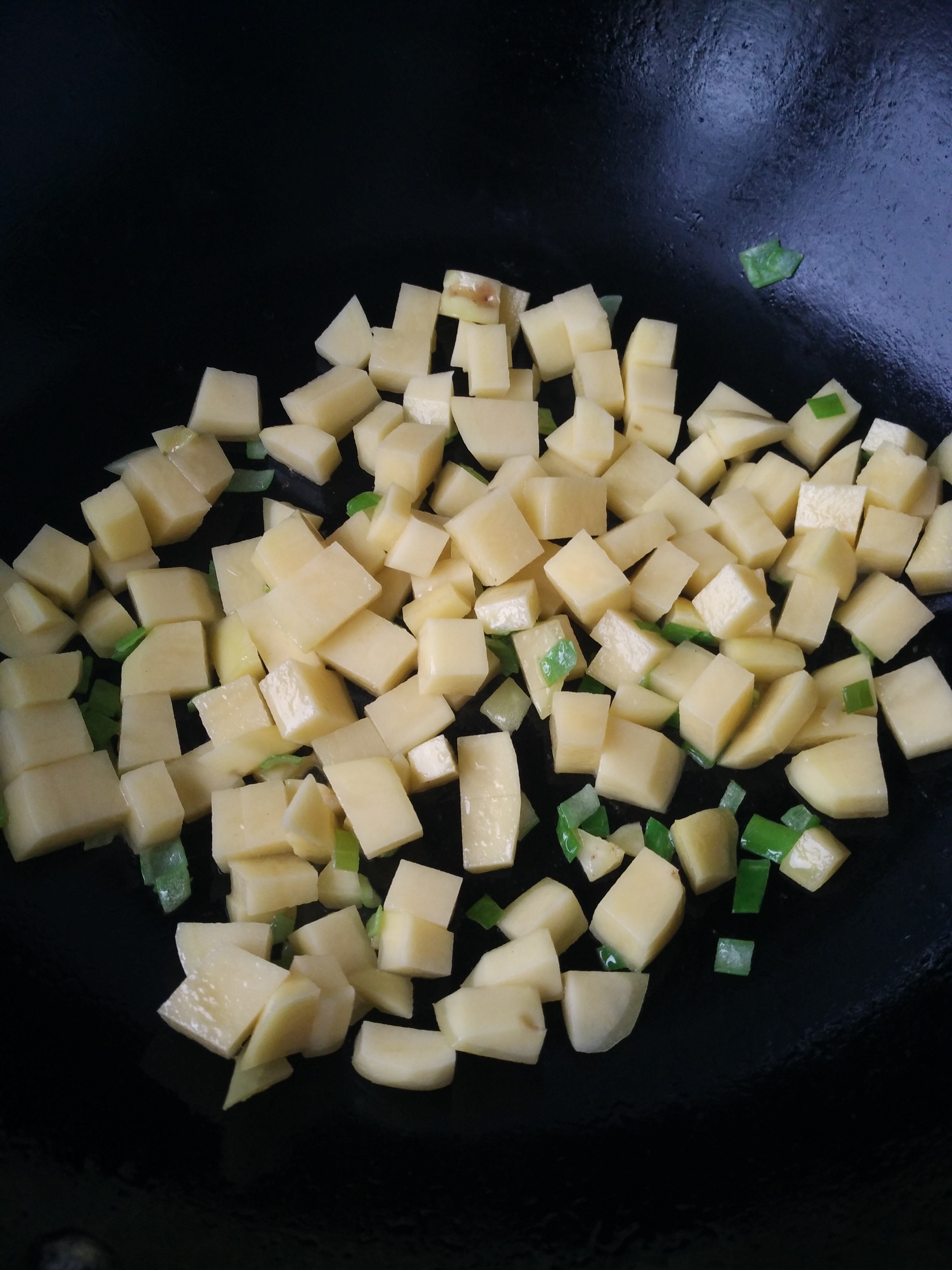 高品味紅燒土豆金盅盞的做法 步骤2