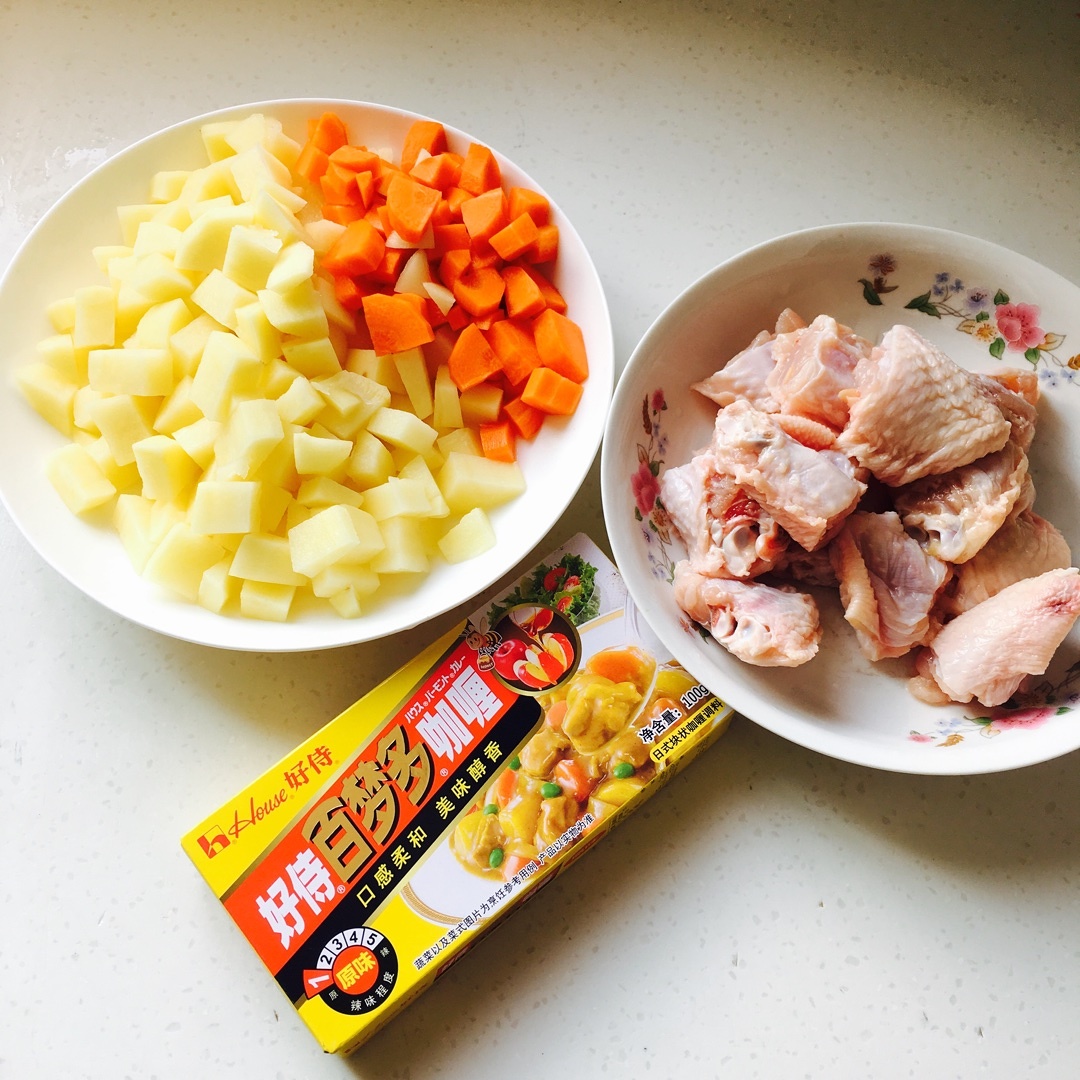 咖哩土豆雞翅蓋澆飯的做法 步骤1