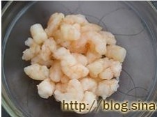 黃桃蝦卷的做法 步骤2