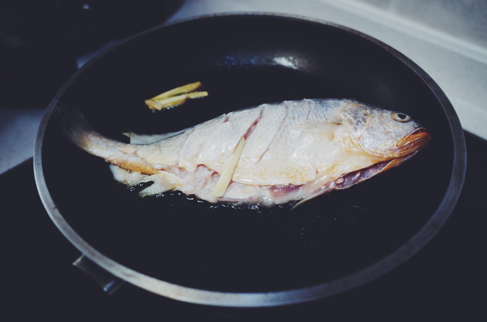 暴走廚房：香煎黃花魚的做法 步骤3