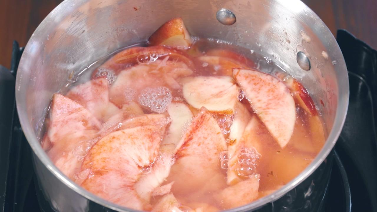 蜜桃凍水果杯【曼食慢語】的做法 步骤4