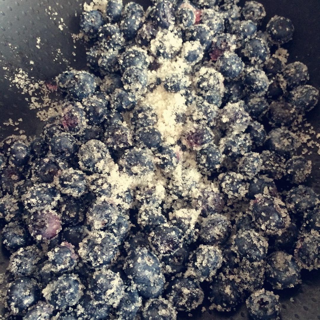 藍莓果醬的做法 步骤2