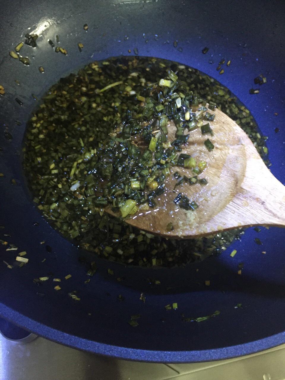潮汕湯麪粿條必備！蔥油～的做法 步骤9