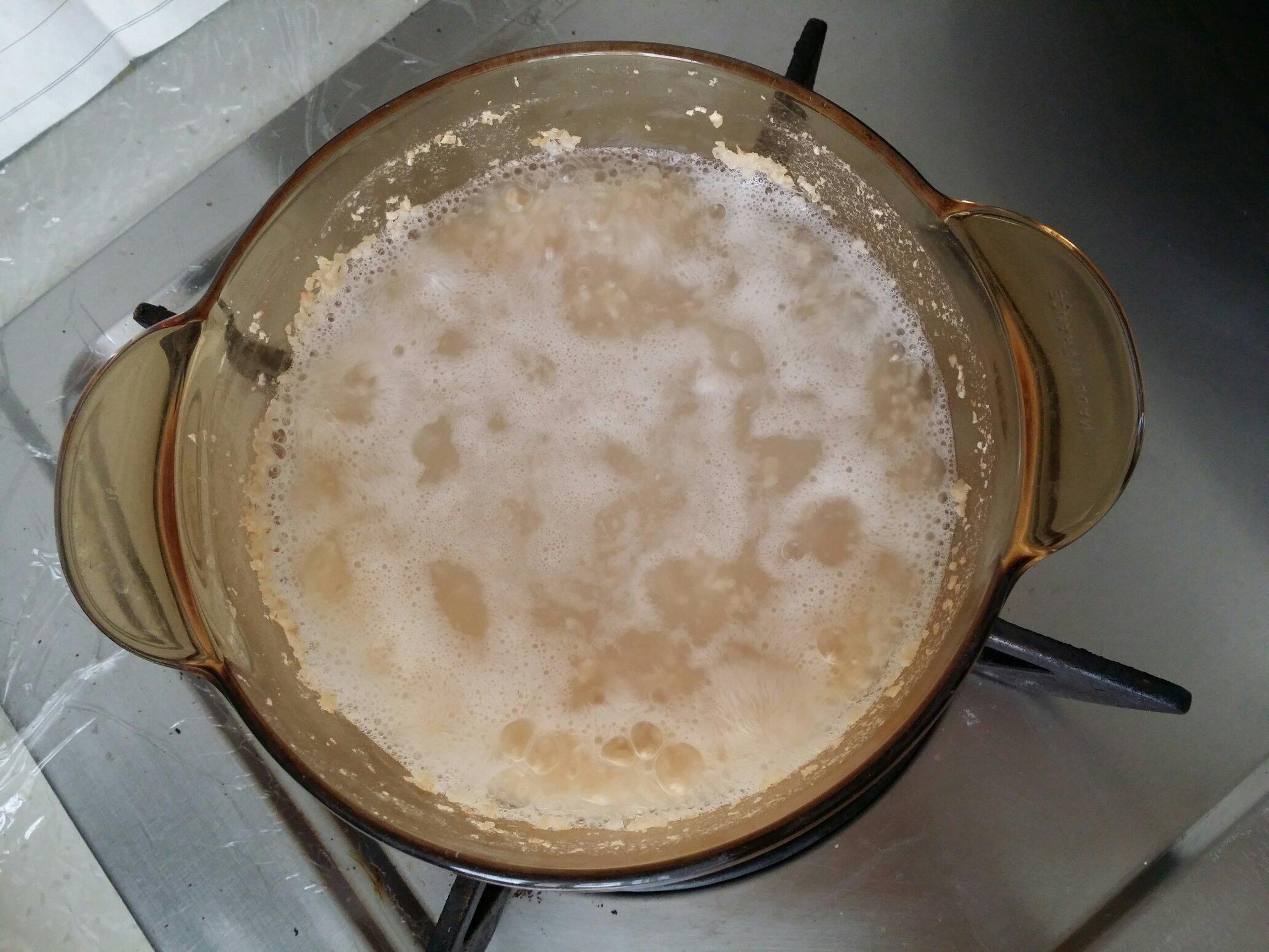 快手早餐-雞蛋燕麥粥的做法 步骤1
