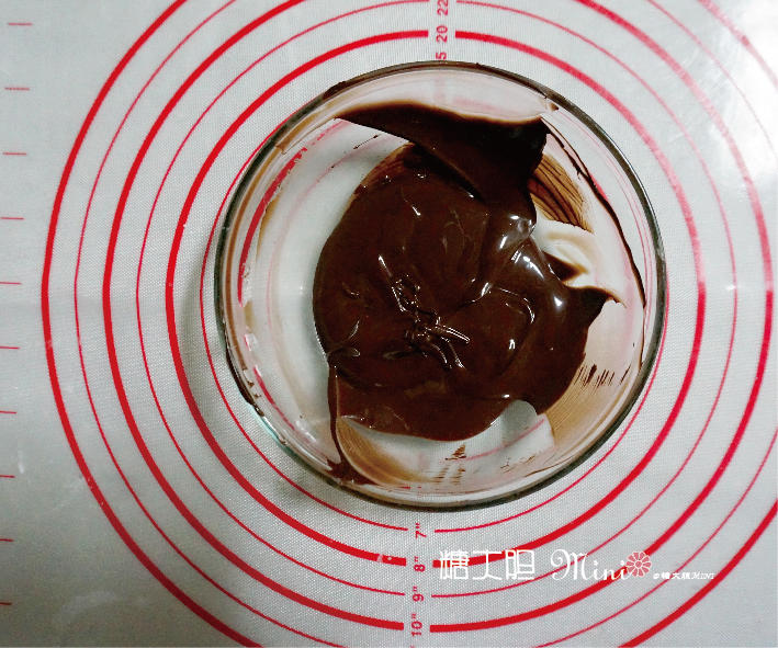 巧克力乳酪慕斯——超簡單、口感紮實的熱量炸彈的做法 步骤2