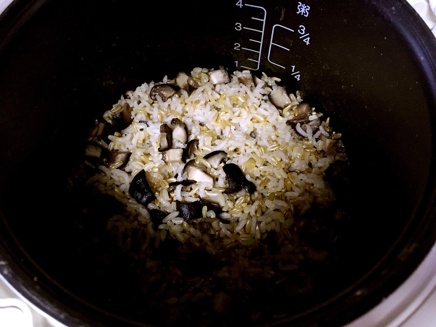 香菇雜糧壽司飯的做法 步骤15