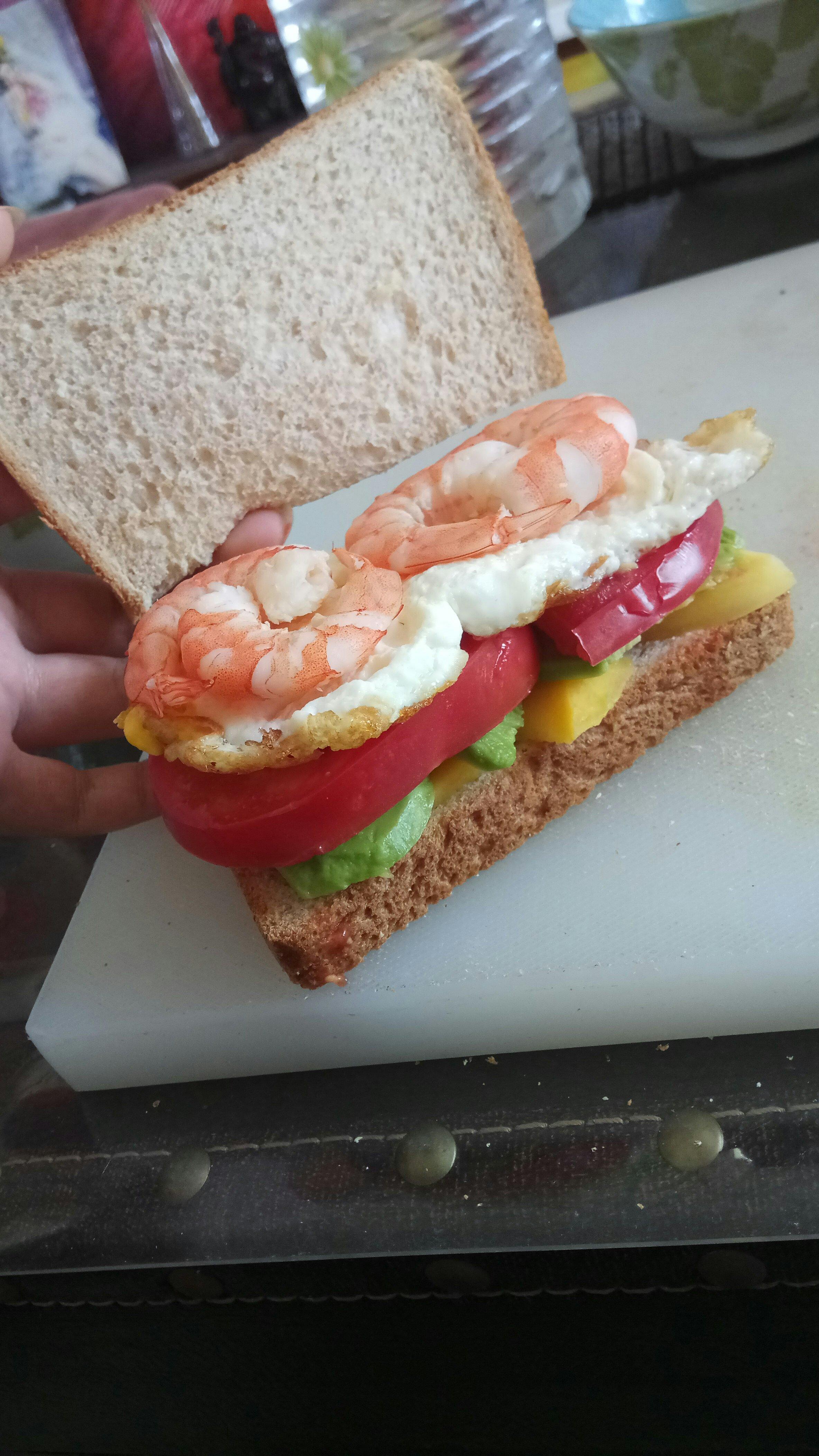 牛油果大蝦減肥三明治的做法 步骤6